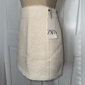 Zara Women's Mini Skirt in Cream